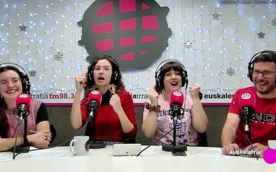 Gabonetako enpresa bazkarietan dantzatzeko musika