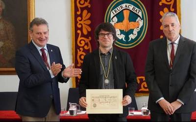 Gaurtik, Euskalerriaren Adiskideen Elkarteko adiskide numerarioa da Joseba Beristain konpositorea