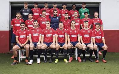 Errekako bi eskubaloi talde nagusiek lider akitu dute urtea