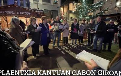 Plaentxia Kantuan-eko partaideak Gabon giroan