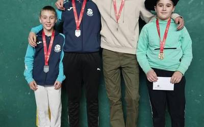 Nafarroako Kirol Jokoetako eskuz banakako txapeldun izan dira Erik Igoa etxalartarra eta Oihan Irurieta lesakarra