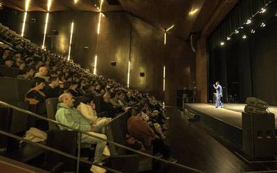 Zuhaitz Gurrutxagaren 'Nortasun agiria' bakarrizketa abenduaren 26an, Bergarako Seminarixoan