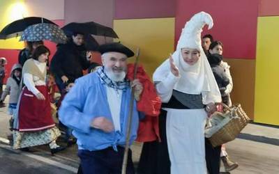 [ORDUTEGIA]: Badatoz Olentzero eta Mari Domingi