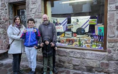 Jose Luis Eskudero Iñarrea da aurten Errekaren eguberrietako saski erraldoiaren irabazlea