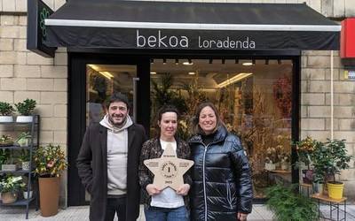 [ARGAZKI GALERIA] Bekoa loradendak irabazi du Durangoko Gabonetako erakusleihoen lehiaketa