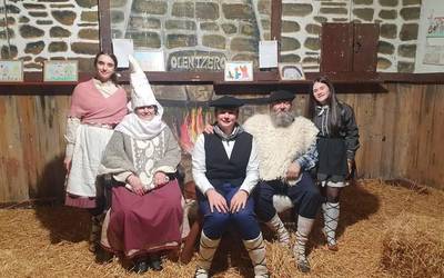 Txoko atsegina izan dute Olentzerok eta Mari Domingik Okondon