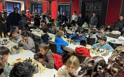 EAE osoko xakezale gazteen topagune bihurtu zen Deba