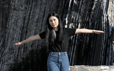 Sisi Chen: "Zumaian hobeto bizi naiz, Txinan biziko nintzatekeena baino"