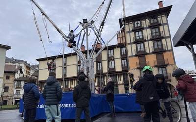 Biteri plazako jolas parkea, dibertsio-eremu