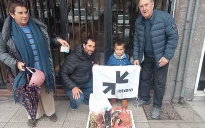 Presoen aldeko mariskadaren zozketak baditu irabazleak