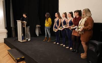 Jon Riverak gimnasia erritmikoan izandako garapen eta jarraikortasuna aitortu dituzte