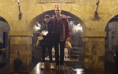 Eguraldi txarrak ez ditu kikildu korrikalari antzuolarrak