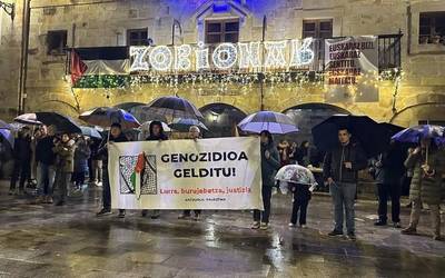 Palestinaren alde mobilizatu dira Antzuolan