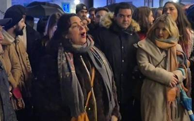 Gabon Kantak Plazara ekitaldi jendetsua izan zen