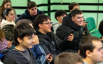 XARE Euskarazko Kultura Digitalari Buruzko Jardunaldiek 180 gazte batu zituzten Laudion