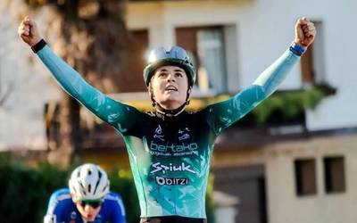 Mirari Gotxi eta Iñaki Carro Euskadiko ziklokros txapeldunak bilakatu dira