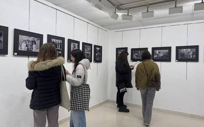 200 bisitari inguruk ikusi dute Eli Lakuestaren argazki erakusketa