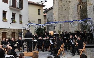 Gabon zahar eguneko kontzertua emango du gaur Debako Musika Bandak