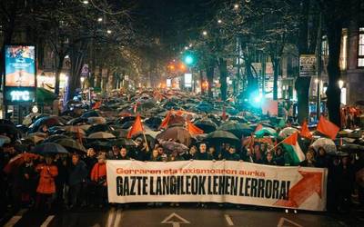 Faxismoaren eta autoritarismoaren aurka Bilbon egingo duten manifestaziora joateko deia zabalduko du GKSk