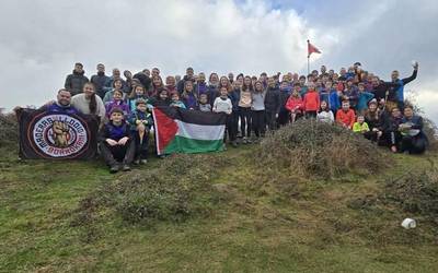 Alpitxura igota hasi dute urteko azken eguna Aretan