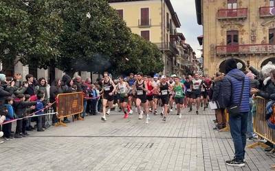 Oñatiarrak nagusi '25 ixa 26' San Silbestre lasterketan