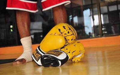 Boxeo eta K-1 borroka kirolen entrenamendua antolatu du AGAk zapaturako