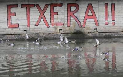 'Isladak' gaiarekin ateratako argazkien bilduma