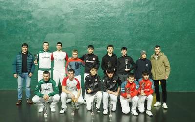 Negua txapelketako finala jokatu dute Aloña Mendiko pilotariek