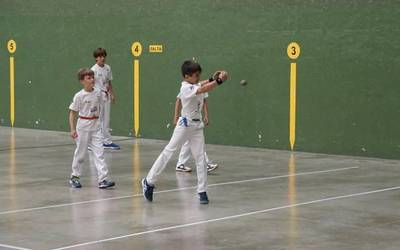 Orioko pilota eskolaren aldeko Erregeetako zozketako zenbaki saridunak jakinarazi dituzte