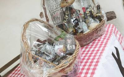 Preso eta iheslarien aldeko otarrea zozkatu dute