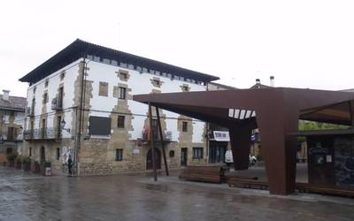 Festetarako langileak kontratatuko ditu udalak