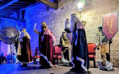 [ARGAZKIAK] Donezteben ere Errege Magoen kabalkada egin dute