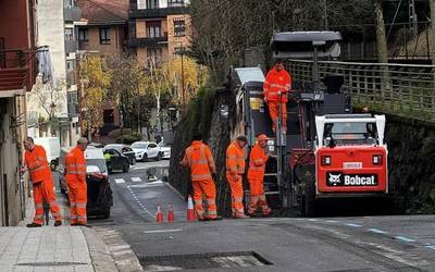 Hainbat kale asfaltatzeko lanak hasi dituzte Elgoibarren