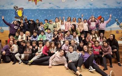 Zuhatza-Kolore Anitzek haurrentzako irteera antolatu du Bizkaia Park Abenturara