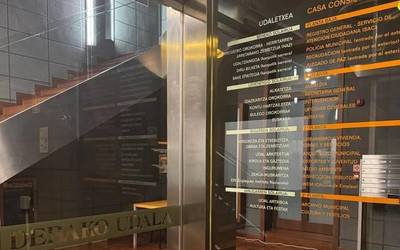 Debako Udalak idazkari lanpostua bitarteko izaeraz betetzeko deialdia ireki du