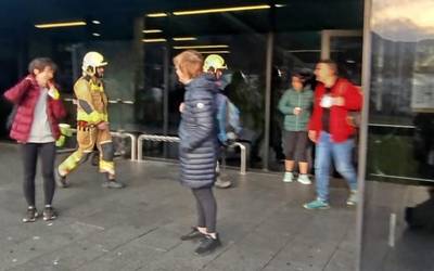 Ibarra kiroldegia itxi egin behar izan dute gas-hodi baten apurketagatik