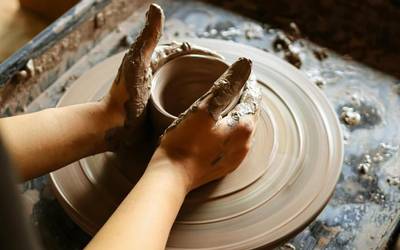 Zabalik dago Loixeren zeramika ikastaroetako izen ematea