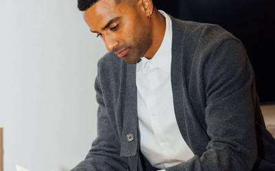 "Ez naiz erdi euskalduna eta erdi kongoarra, euskalduna eta kongoarra naiz"