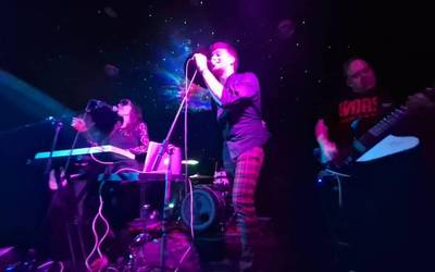 MIN talde berriak 'Haizea dabil' aurrerapen abestia aurkeztu du