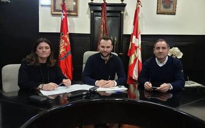 Urduñako Udalak bi hitzarmen sinatu ditu ikasleen prestakuntza praktikoa indartzeko