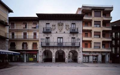 NANa eta pasaportea izapidetzeko zerbitzua hilero eskainiko da Deban martxotik aurrera