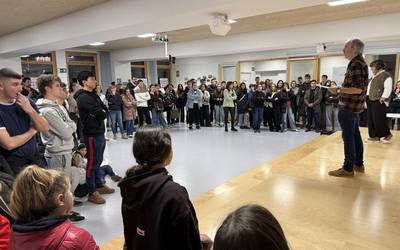 Elkar Hezi ikastetxeak ikas-komunitatearekin ospatu du 25. urteurrena