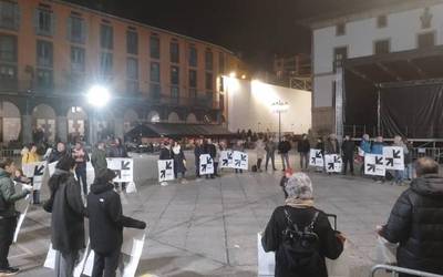 Presoen eskubideen aldeko urteko lehen elkarretaratzea egingo du bihar Sare Herritarrak