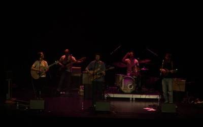 Xak taldearen pop-folk doinuek girotu dute Seminarixoa