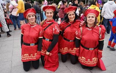 Ederto pasatzeko hamaika aukera dakartzate aurtengo Algortako Inauteriek