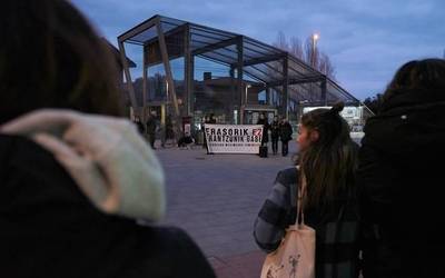 Gizon bat espetxeratu dute Getxon bikotekide ohiari labanaz eraso egiteagatik