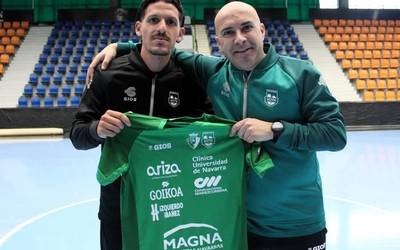 M. Riveras, Osasuna Magna Xotako plantilla indartzeko