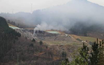 Gaur sei urte betetzen dira Eitzagako hondamenditik