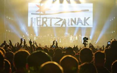 Hertzainak taldeari arrazoia eman dio epaileak Elkar argitaletxearekin zuen auzian