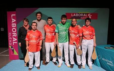 Zumaiako Pilota Elkarteko bost palista arituko dira Euskal Pilota Egokituko zirkuituan